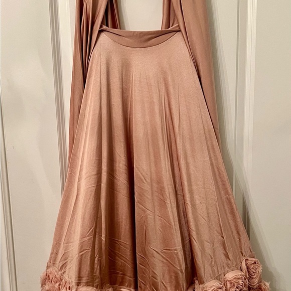 Twobirds Blush Dress with Floral Hem - Picture 2 of 4